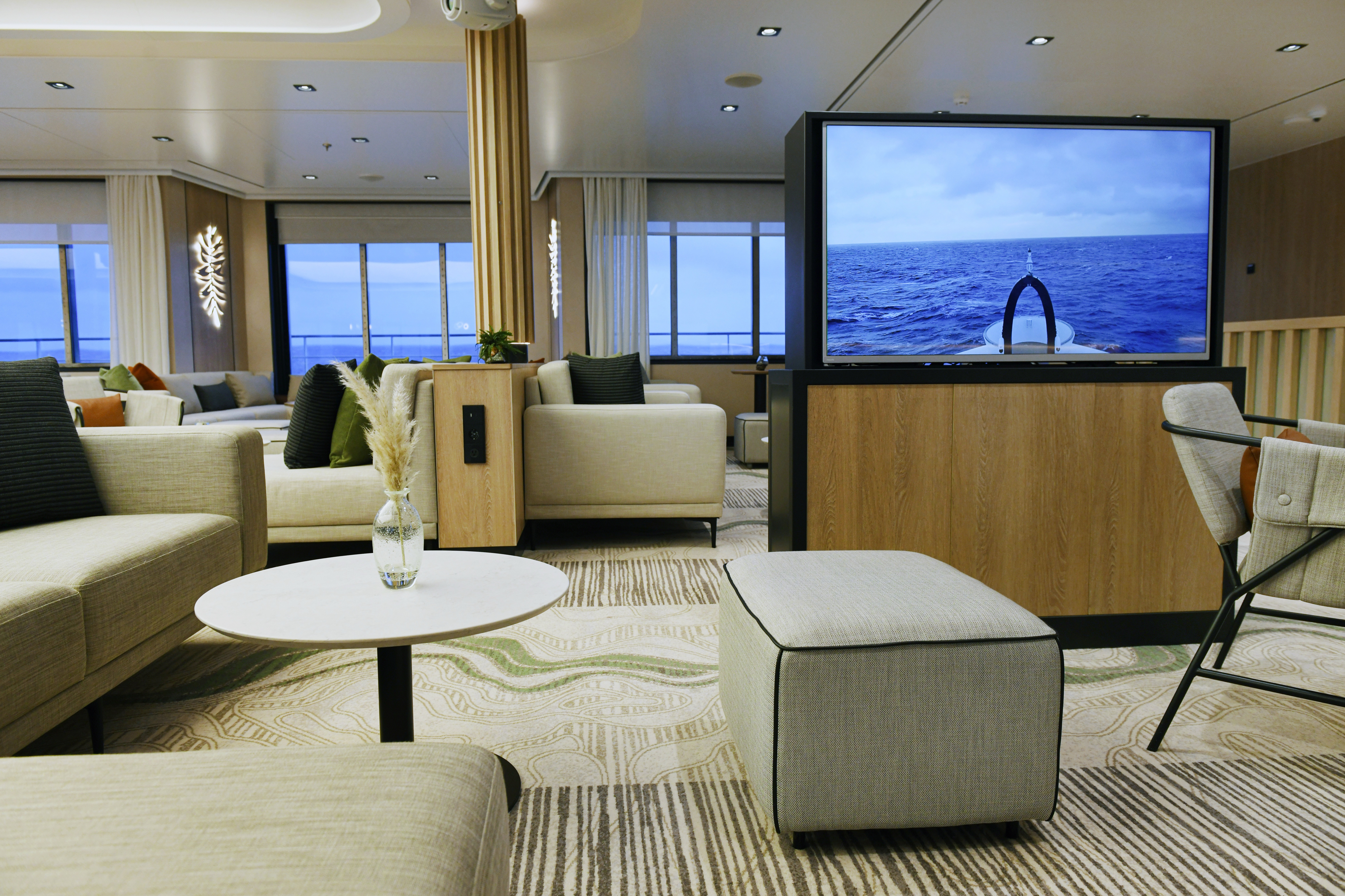 The Observation Lounge on SH Minerva